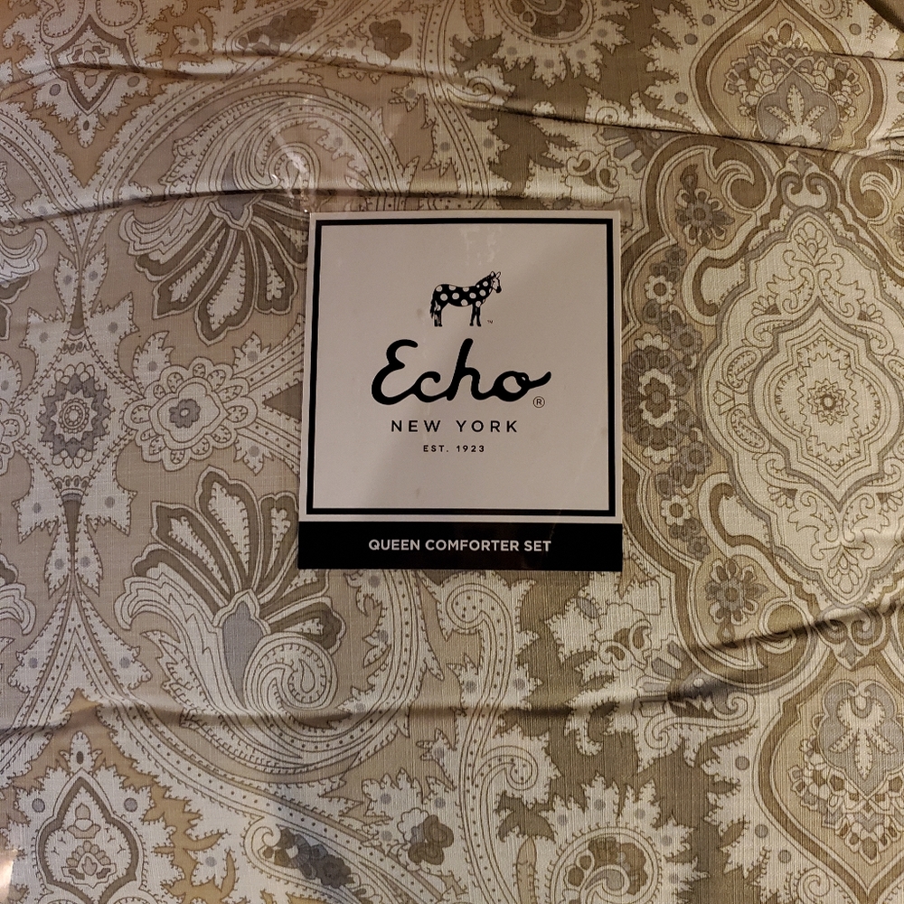 Echo Queen Comfoter Set